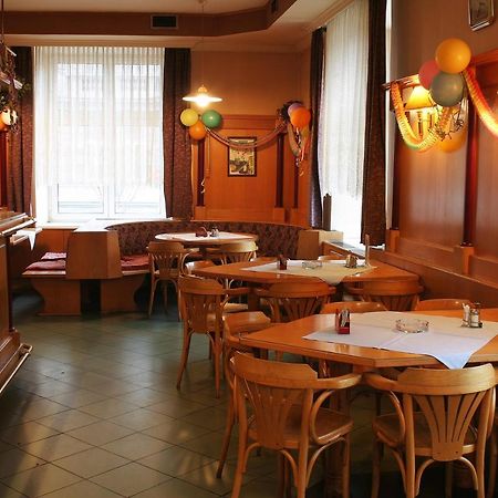 Corner Hotel U Divadla*** - Znojmo Eksteriør bilde