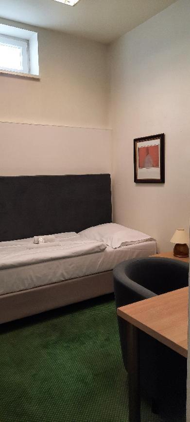 Corner Hotel U Divadla*** - Znojmo Eksteriør bilde