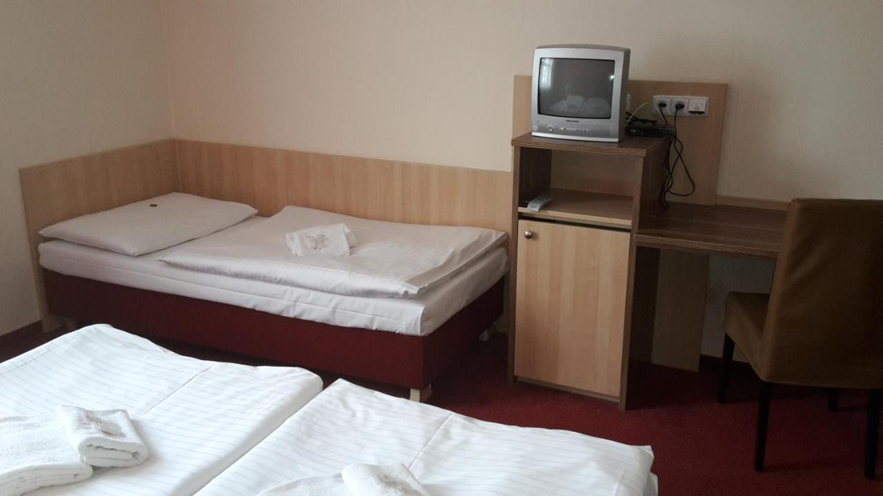 Corner Hotel U Divadla*** - Znojmo Eksteriør bilde