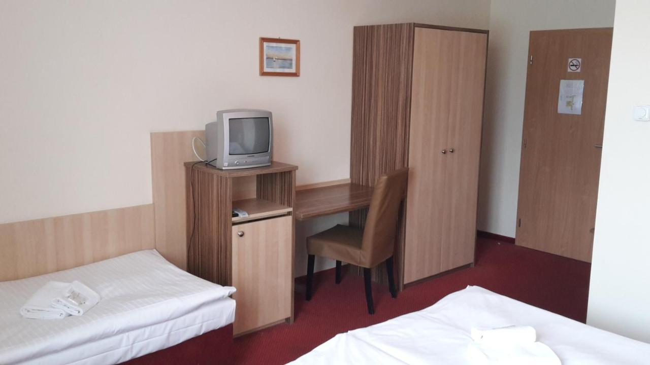 Corner Hotel U Divadla*** - Znojmo Eksteriør bilde