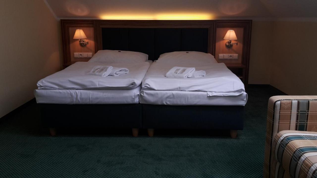 Corner Hotel U Divadla*** - Znojmo Eksteriør bilde