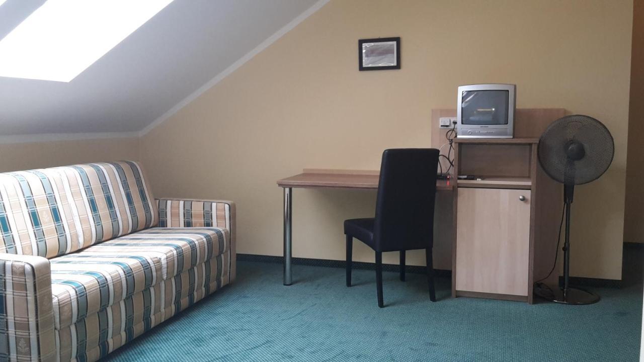 Corner Hotel U Divadla*** - Znojmo Eksteriør bilde