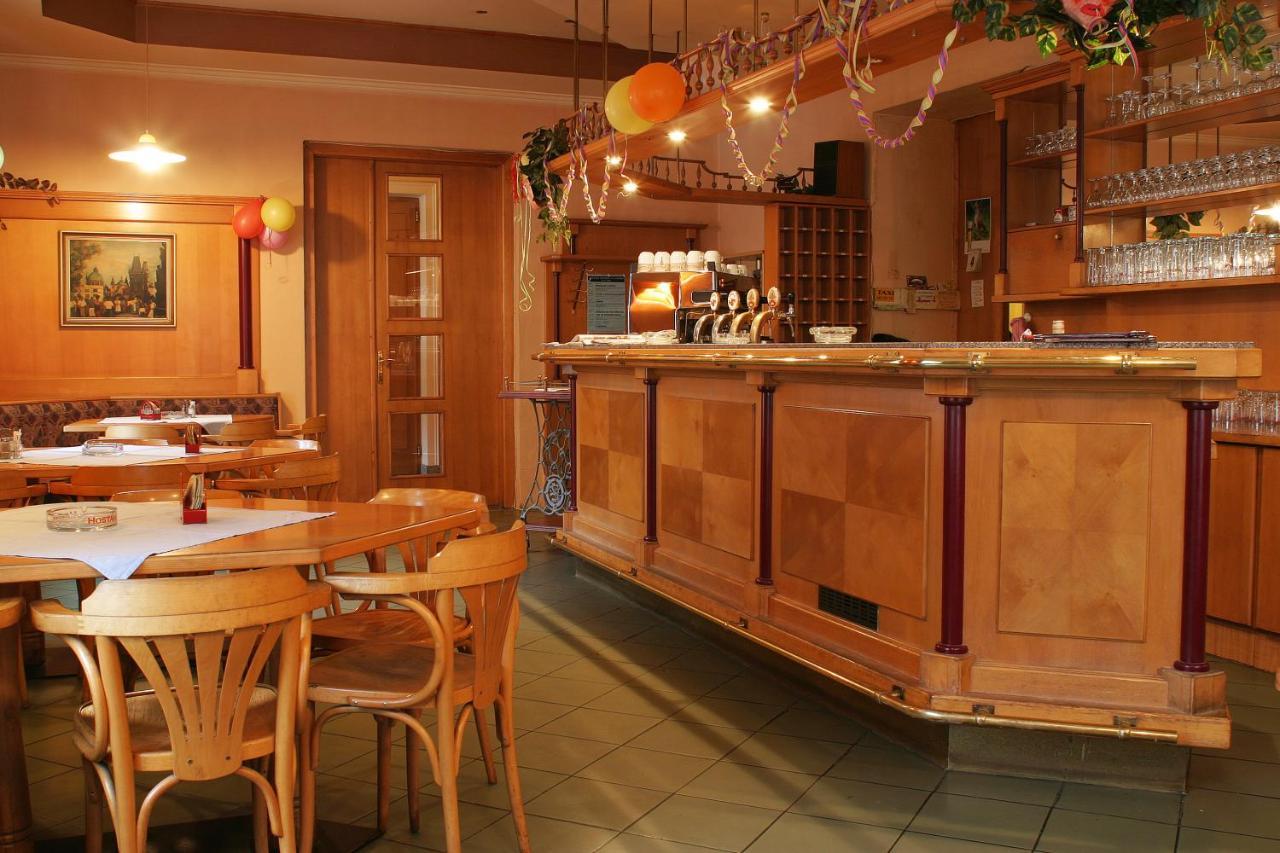 Corner Hotel U Divadla*** - Znojmo Eksteriør bilde